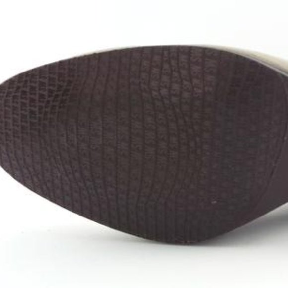 New STUART WEITZMAN Size 9 GLOVE Topo Suede Ankle - Picture 4 of 4